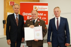auszeichnung-von-verdienten-sprengbefugten-des-landesfeuerwehrkommandos-obersterreich-mit-der-verdienstmedaille-in-silber-am-12-juni-2018-in-linz_43433283334_o