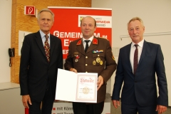 auszeichnung-von-verdienten-sprengbefugten-des-landesfeuerwehrkommandos-obersterreich-mit-der-verdienstmedaille-in-silber-am-12-juni-2018-in-linz_43433299394_o
