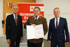 auszeichnung-von-verdienten-sprengbefugten-des-landesfeuerwehrkommandos-obersterreich-mit-der-verdienstmedaille-in-silber-am-12-juni-2018-in-linz_44151499011_o