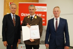 auszeichnung-von-verdienten-sprengbefugten-des-landesfeuerwehrkommandos-obersterreich-mit-der-verdienstmedaille-in-silber-am-12-juni-2018-in-linz_44151503631_o